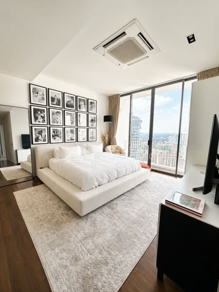 Rare High-Floor 3BR Luxurious Freehold Condominium With Private Lift Near Orchard (District 10), , 3 Bedrooms, 2,034 sqft, Condominium For Sale, by Alvin Choo H.C, 500161520 - Bedroom - PropertyGuru.com.sg