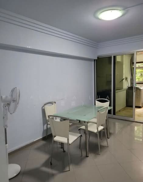 835 Woodlands Street 83, 835 Woodlands Street 83, 2 Bedrooms, 680 sqft, HDB Flat For Rent, by Aloisa Lua (嘉嘉), 500161521 - Dining Room - PropertyGuru.com.sg