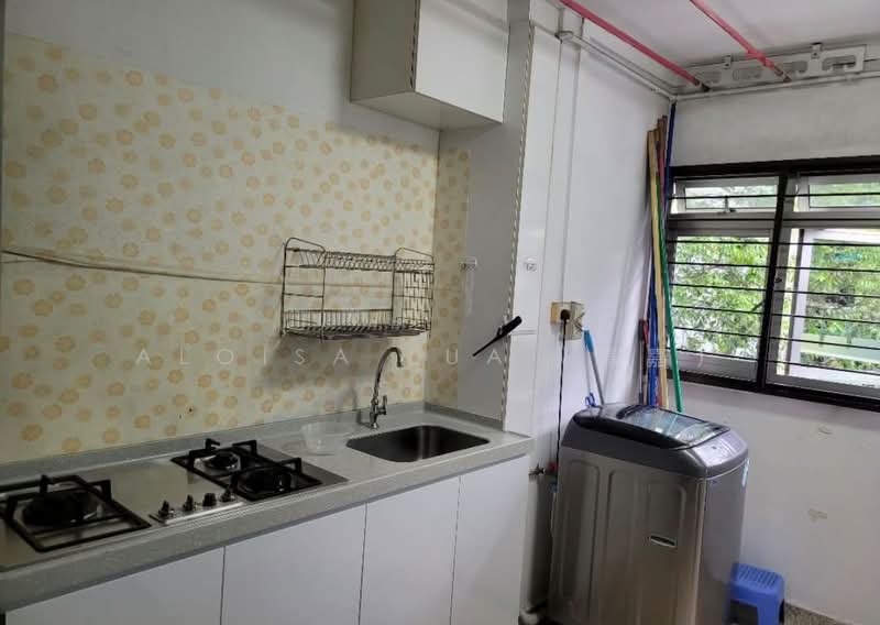 835 Woodlands Street 83, 835 Woodlands Street 83, 2 Bedrooms, 680 sqft, HDB Flat For Rent, by Aloisa Lua (嘉嘉), 500161521 - Kitchen - PropertyGuru.com.sg