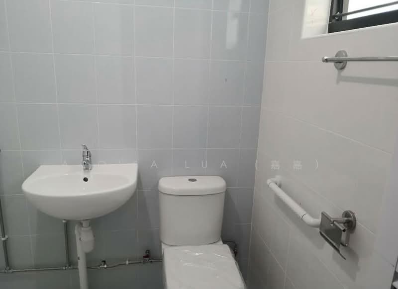 835 Woodlands Street 83, 835 Woodlands Street 83, 2 Bedrooms, 680 sqft, HDB Flat For Rent, by Aloisa Lua (嘉嘉), 500161521 - Bathroom - PropertyGuru.com.sg