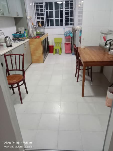 623 Hougang Avenue 8, 623 Hougang Avenue 8, 2 Bedrooms, 646 sqft, HDB Flat For Rent, by Tham Mei See, 500161536 - Kitchen - PropertyGuru.com.sg