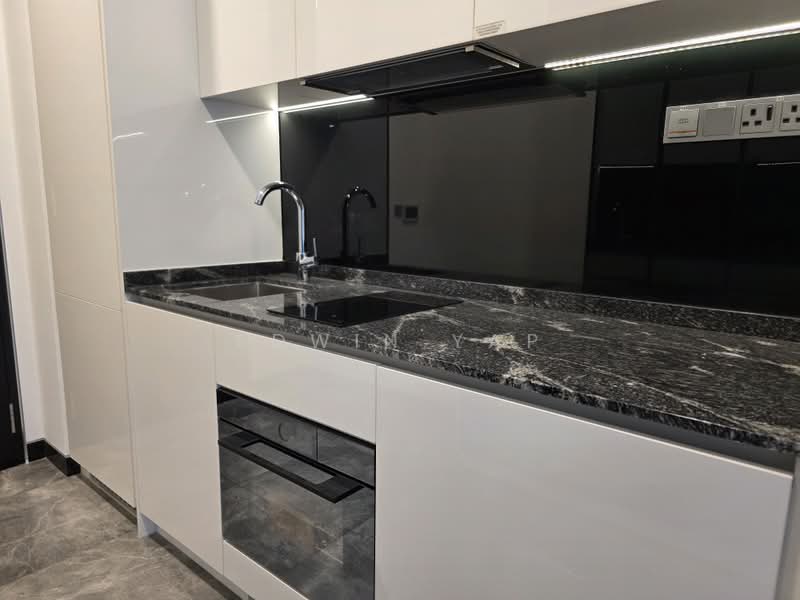 Midtown Bay, 122 Beach Road, 1 Bedroom, 409 sqft, Condominium For Rent, by Edwin Yap, 500161538 - Kitchen - PropertyGuru.com.sg