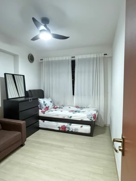 547A Segar Road, 547A Segar Road, 3 Bedrooms, 990 sqft, HDB Flat For Sale, by Dennis Lim, 500161547 - Bedroom - PropertyGuru.com.sg