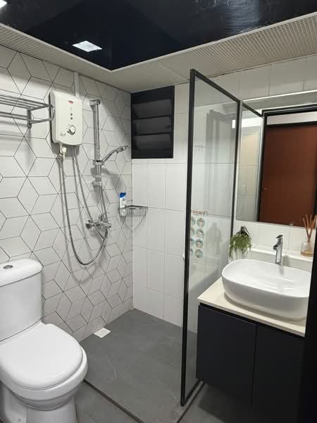 547A Segar Road, 547A Segar Road, 3 Bedrooms, 990 sqft, HDB Flat For Sale, by Dennis Lim, 500161547 - PropertyGuru.com.sg