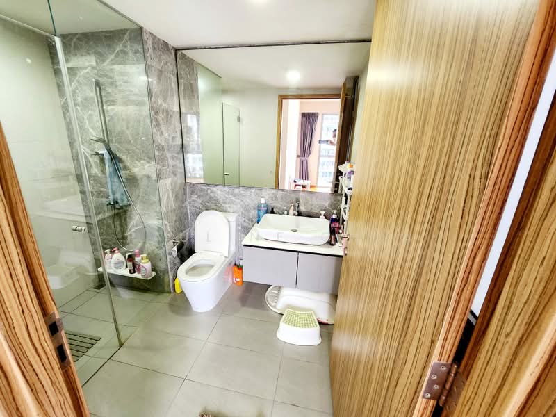 FLO Residence, Punggol Field Walk, 3 Bedrooms, 969 sqft, Condominium For Sale, by Pauline Chua, 500161555 - Bathroom - PropertyGuru.com.sg