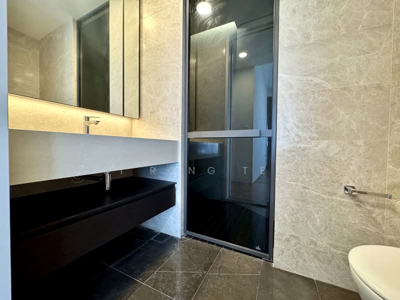 Amber Park, 18A Amber Gardens, 2 Bedrooms, 699 sqft, Condominium For Sale, by Li Rong Teh, 500161570 - Bathroom - PropertyGuru.com.sg