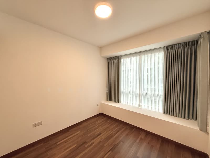 Caspian, 60 Lakeside Drive, 4 Bedrooms, 1,604 sqft, Condominium For Sale, by Kwan Le Yuan, 500161572 - Common Bedroom - PropertyGuru.com.sg