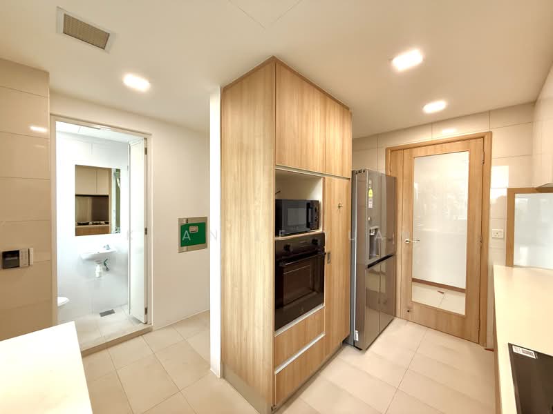 Caspian, 60 Lakeside Drive, 4 Bedrooms, 1,604 sqft, Condominium For Sale, by Kwan Le Yuan, 500161572 - Kitchen / Yard - PropertyGuru.com.sg
