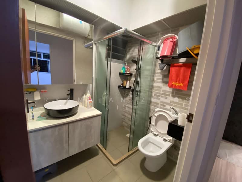 128C Canberra Street, 128C Canberra Street, Room Rental, 120 sqft, HDB Flat For Rent, by Ryan Tan Zheng Jie, 500161576 - Bathroom - PropertyGuru.com.sg