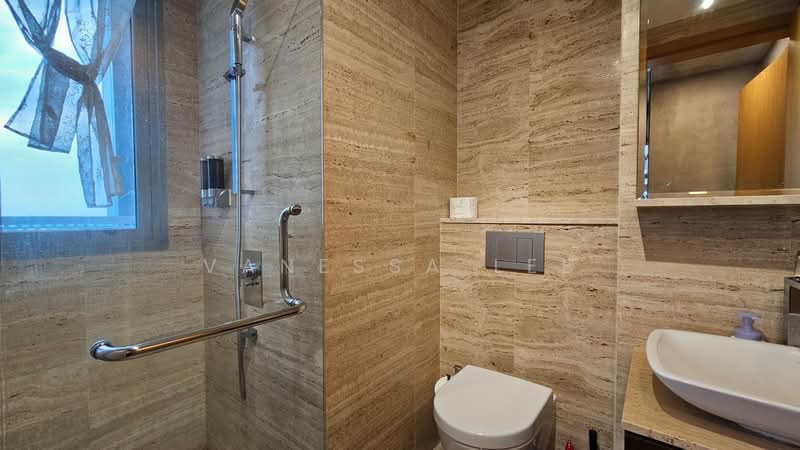 26 Newton, 26 Newton Road Singapore, 2 Bedrooms, 775 sqft, Condominium For Sale, by Vanessa Lee, 500161580 - Bathroom - PropertyGuru.com.sg