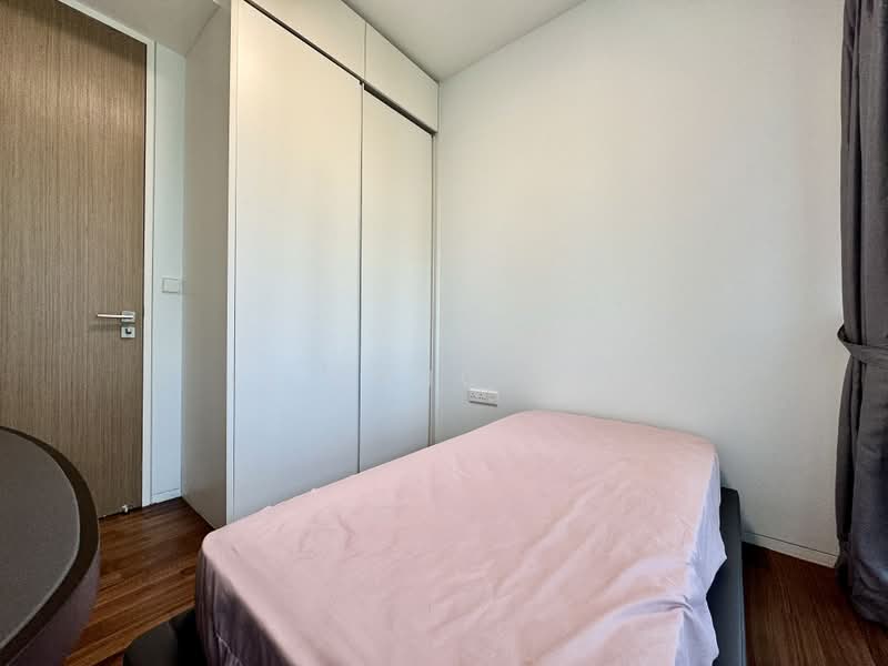 Amber Park, 18A Amber Gardens, 2 Bedrooms, 701 sqft, Condominium For Sale, by Li Rong Teh, 500161605 - Bedroom - PropertyGuru.com.sg