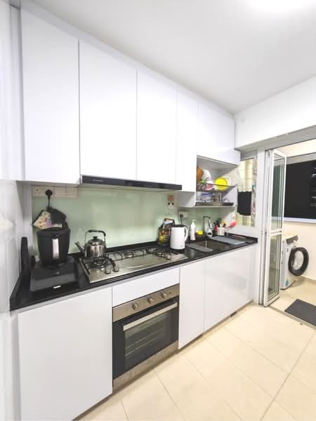 621A Tampines Street 61, 621A Tampines Street 61, 3 Bedrooms, 1,001 sqft, HDB Flat For Sale, by Al Jufrey, 500161632 - Kitchen cabinet (left side) - PropertyGuru.com.sg
