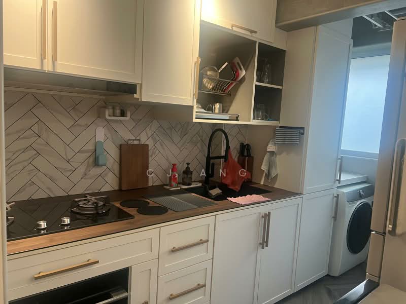 18D MacPherson Residency, 18D Circuit Road, 2 Bedrooms, 721 sqft, HDB Flat For Sale, by CJ Ang, 500161636 - Kitchen - PropertyGuru.com.sg
