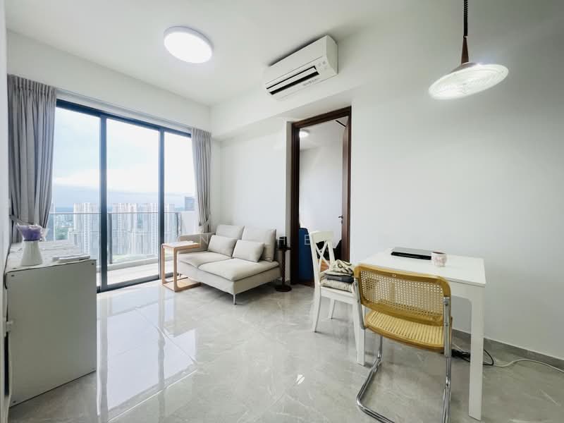Stirling Residences, 21 Stirling Road, 2 Bedrooms, 657 sqft, Condominium For Rent, by Jason Chen 陈野文, 500161644 - Living Room - PropertyGuru.com.sg