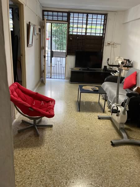 173 Lorong 1 Toa Payoh, 173 Lorong 1 Toa Payoh, Room Rental, 700 sqft, HDB Flat For Rent, by James Tan, 500161645 - Living Room - PropertyGuru.com.sg