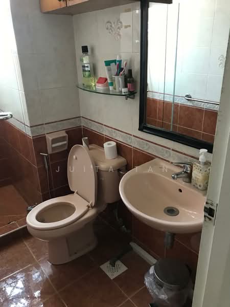 The Anchorage, 370F Alexandra Road, Room Rental, 150 sqft, Condominium For Rent, by Juita Tan, 500161646 - Bathroom - PropertyGuru.com.sg