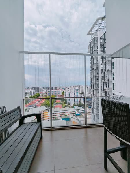 Eight Riversuites, 10 Whampoa East, 3 Bedrooms, 1,195 sqft, Condominium For Sale, by Adrian Koh, 500161650 - Balcony - PropertyGuru.com.sg