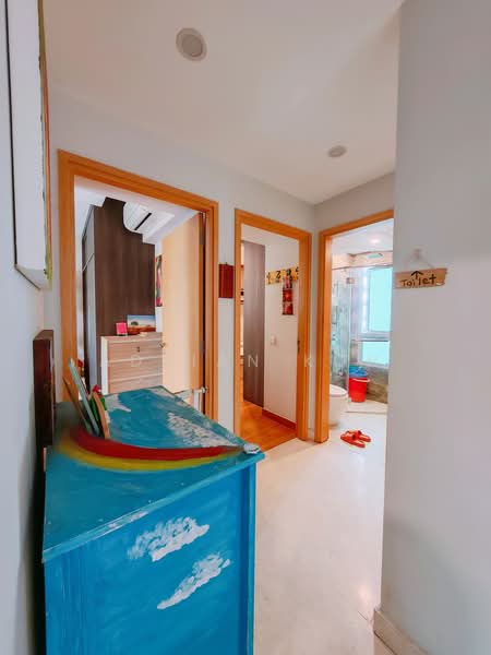 Eight Riversuites, 10 Whampoa East, 3 Bedrooms, 1,195 sqft, Condominium For Sale, by Adrian Koh, 500161650 - Corridor - PropertyGuru.com.sg