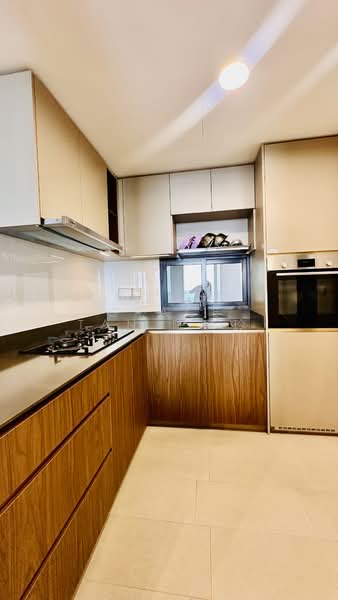 Whistler Grand, 107 West Coast Vale, 4 Bedrooms, 1,281 sqft, Condominium For Sale, by Grace Tan 陈丽玲, 500161659 - Kitchen - PropertyGuru.com.sg