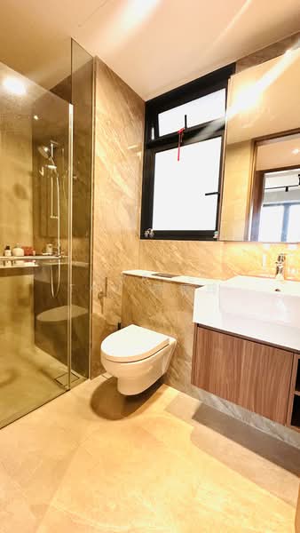 Whistler Grand, 107 West Coast Vale, 4 Bedrooms, 1,281 sqft, Condominium For Sale, by Grace Tan 陈丽玲, 500161659 - Bathroom - PropertyGuru.com.sg
