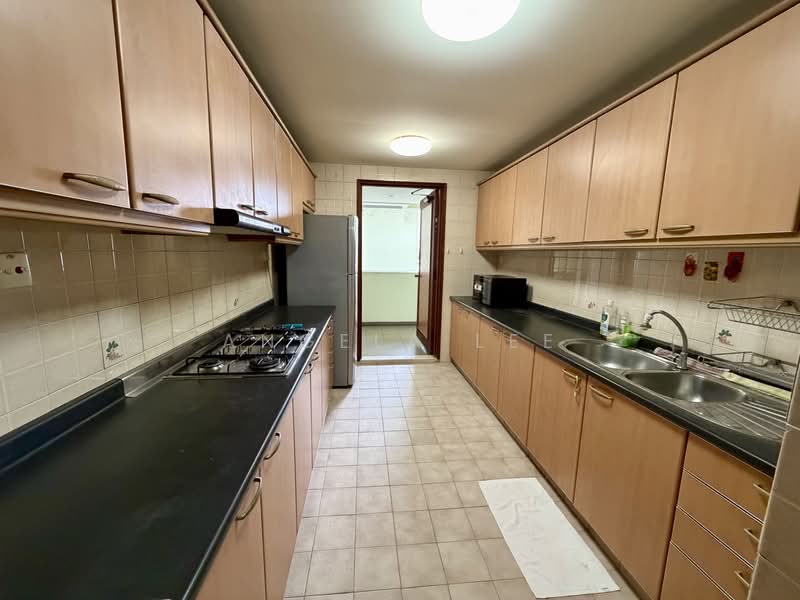 Simei Green Condominium, 3 Simei Street 4, 3 Bedrooms, 1,377 sqft, Condominium For Rent, by Angela Lee, 500161660 - Kitchen - PropertyGuru.com.sg