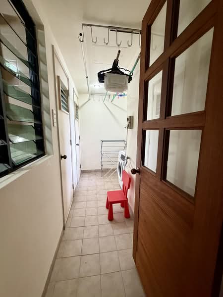 Simei Green Condominium, 3 Simei Street 4, 3 Bedrooms, 1,377 sqft, Condominium For Rent, by Angela Lee, 500161660 - Laundry yard - PropertyGuru.com.sg