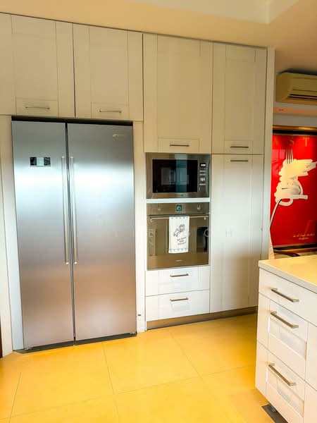 Jaya Tower, 431 Bukit Timah Road, 3 Bedrooms, 2,142 sqft, Apartment For Rent, by Julie Goh, 500161666 - Kitchen - PropertyGuru.com.sg