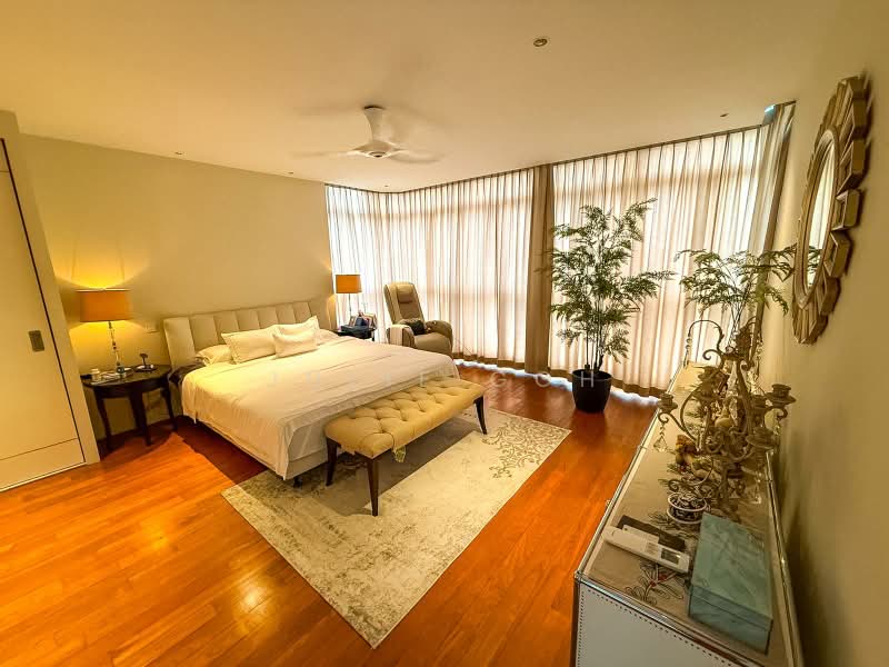 Jaya Tower, 431 Bukit Timah Road, 3 Bedrooms, 2,142 sqft, Apartment For Rent, by Julie Goh, 500161666 - Master Bedroom - PropertyGuru.com.sg