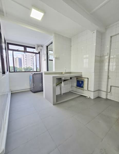 34 Jalan Bahagia, 34 Jalan Bahagia, 2 Bedrooms, 603 sqft, HDB Flat For Sale, by Adrian Tan, 500161668 - Kitchen - PropertyGuru.com.sg
