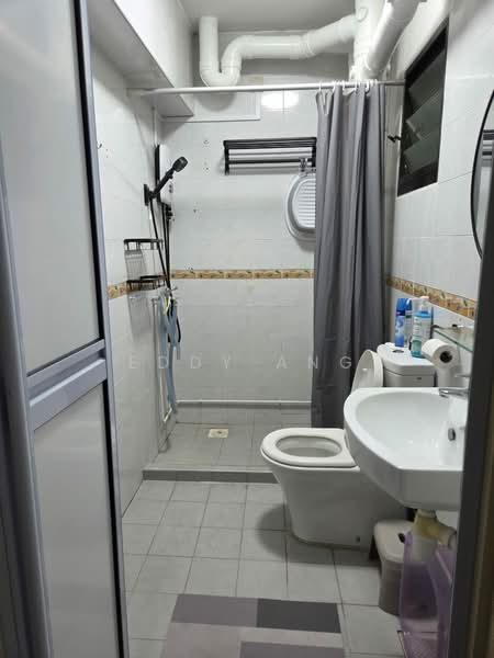 654B Jurong West Street 61, 654B Jurong West Street 61, Room Rental, 1,200 sqft, HDB Flat For Rent, by Eddy Ang, 500161674 - Bathroom - PropertyGuru.com.sg
