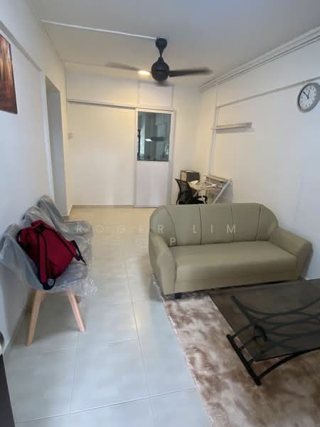 720 Ang Mo Kio Avenue 6, 720 Ang Mo Kio Avenue 6, 2 Bedrooms, 730 sqft, HDB Flat For Rent, by Roger Lim S.P, 500161678 - Living Room - PropertyGuru.com.sg