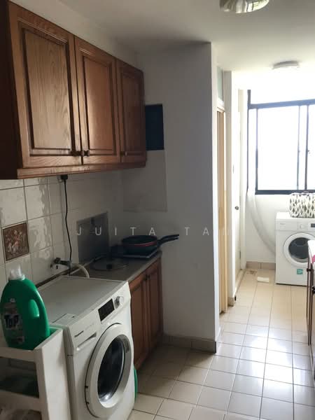 The Anchorage, 370F Alexandra Road, Room Rental, 180 sqft, Condominium For Rent, by Juita Tan, 500161681 - Kitchen - PropertyGuru.com.sg