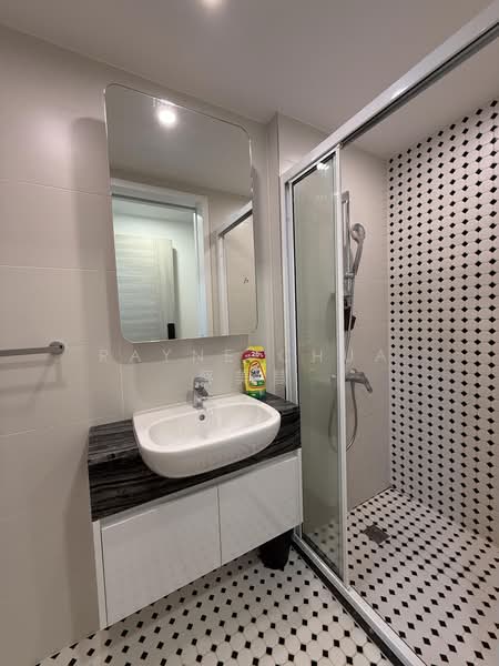 Sophia Hills, 5 Mount Sophia, Studio, 220 sqft, Condominium For Rent, by Rayne Chua 蔡美慧, 500161683 - Bathroom - PropertyGuru.com.sg