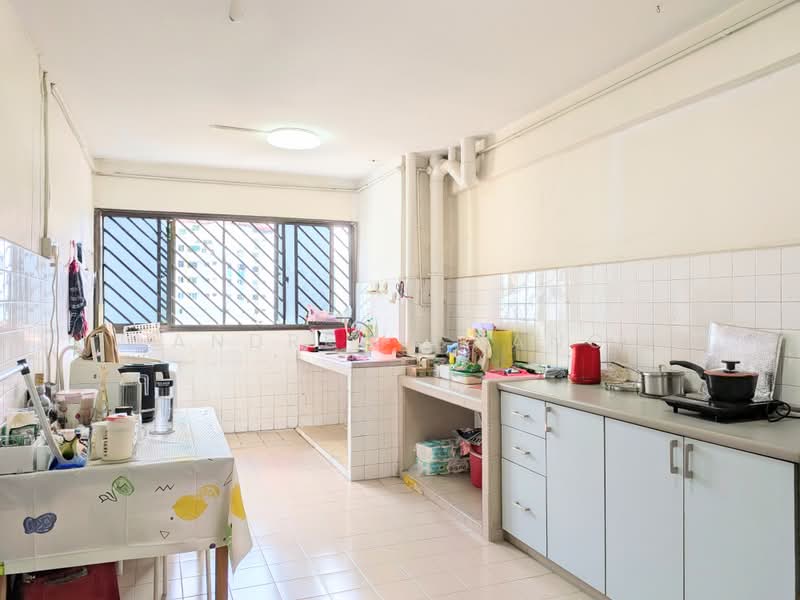 257 Jurong East Street 24, 257 Jurong East Street 24, 2 Bedrooms, 904 sqft, HDB Flat For Sale, by Andrew Chang, 500161692 - Kitchen - PropertyGuru.com.sg