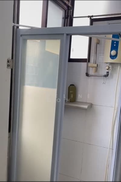 Bencoolen House, 27 Bencoolen Street, Room Rental, 170 sqft, Apartment For Rent, by Madeline Goh, 500161703 - Shower - PropertyGuru.com.sg
