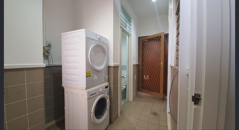 Leonie Condotel, 2 Leonie Hill Road, 4 Bedrooms, 2,770 sqft, Condominium For Rent, by Ray Lim, 500161706 - Bathroom - PropertyGuru.com.sg