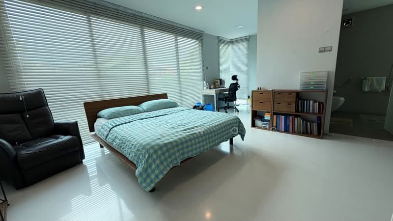 Wareham Road, Wareham Road, 7 Bedrooms, 8,000 sqft, Detached House For Sale, by Andrew Ong, 500161711 - Bedroom - PropertyGuru.com.sg