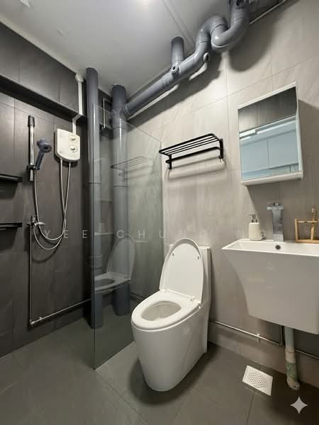 911 Hougang Street 91, 911 Hougang Street 91, 3 Bedrooms, 1,001 sqft, HDB Flat For Sale, by Yee chung Ng, 500161717 - Bathroom - PropertyGuru.com.sg