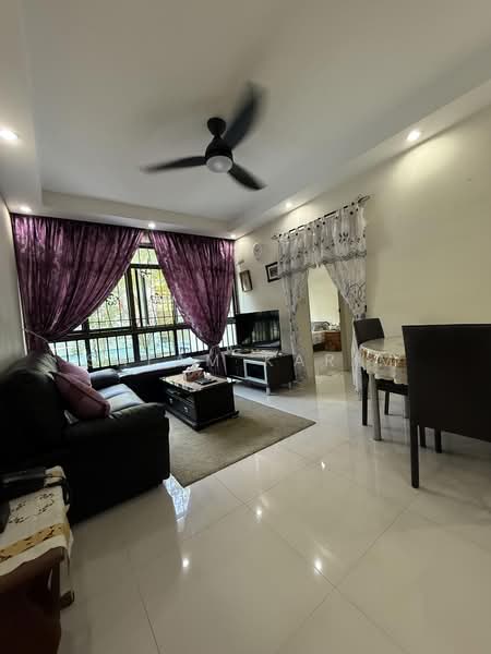 438B Sengkang West Avenue, 438B Sengkang West Avenue, 2 Bedrooms, 646 sqft, HDB Flat For Sale, by Salam Karim, 500161723 - Living Room - PropertyGuru.com.sg