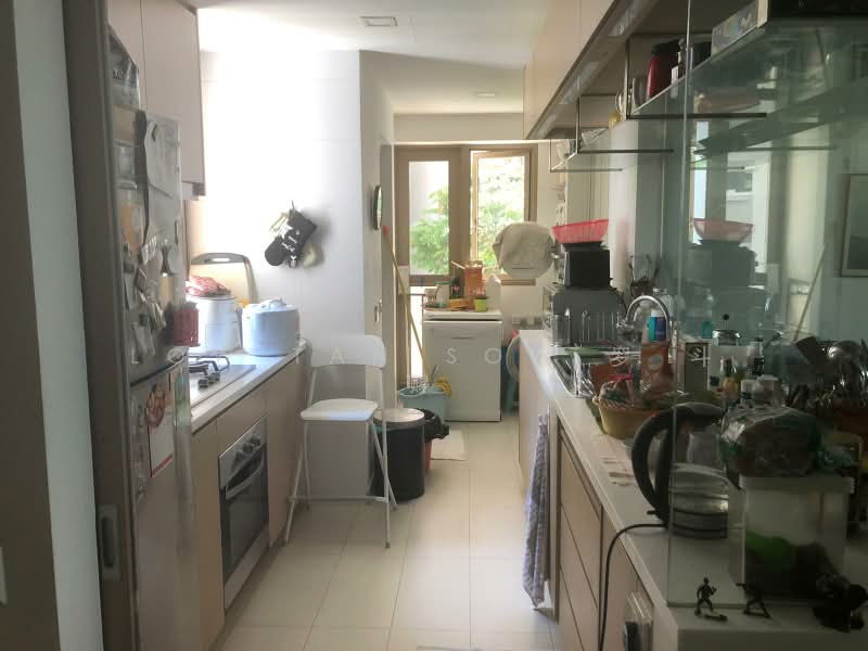 Waterfront Gold, 756 Bedok Reservoir Road, 3 Bedrooms, 1,216 sqft, Condominium For Sale, by Low Tan Sow 罗 斗 赐, 500161737 - Kitchen - PropertyGuru.com.sg