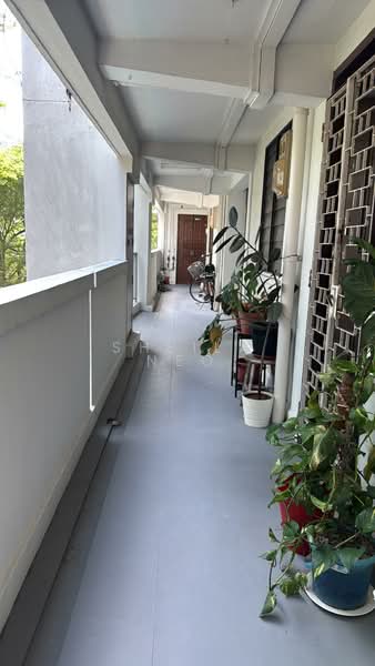 17 Lorong 7 Toa Payoh, 17 Lorong 7 Toa Payoh, 3 Bedrooms, 829 sqft, HDB Flat For Sale, by Sheila Neo, 500161751 - Corridor - PropertyGuru.com.sg