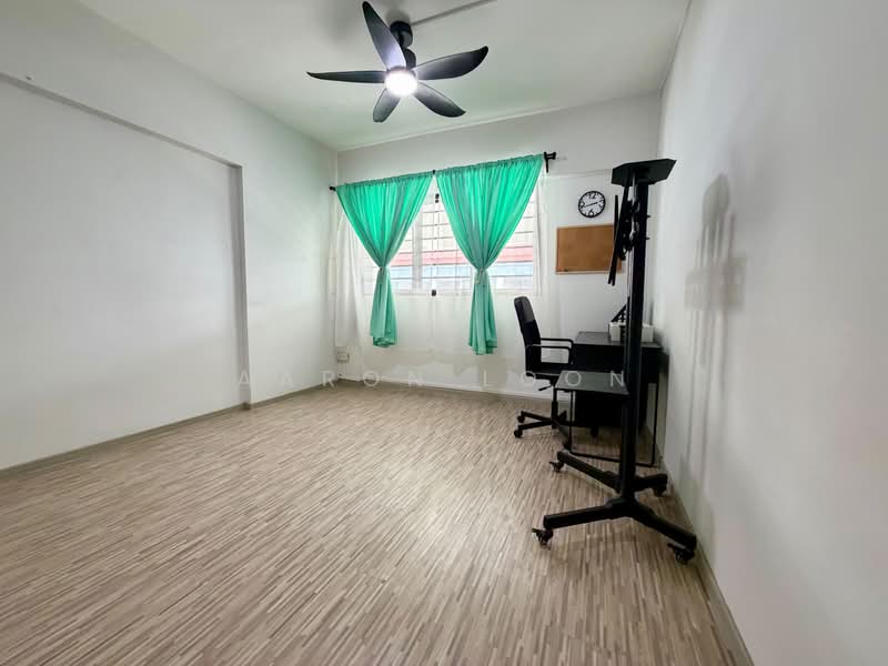 276 Tampines Street 22, 276 Tampines Street 22, 3 Bedrooms, 1,141 sqft, HDB Flat For Rent, by Aaron Loon, 500161757 - Study - PropertyGuru.com.sg