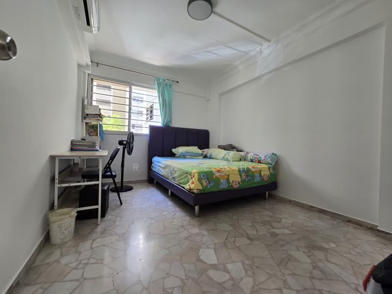 150 Bedok Reservoir Road, 150 Bedok Reservoir Road, 3 Bedrooms, 904 sqft, HDB Flat For Sale, by Ron Loh, 500161785 - Bedroom - PropertyGuru.com.sg