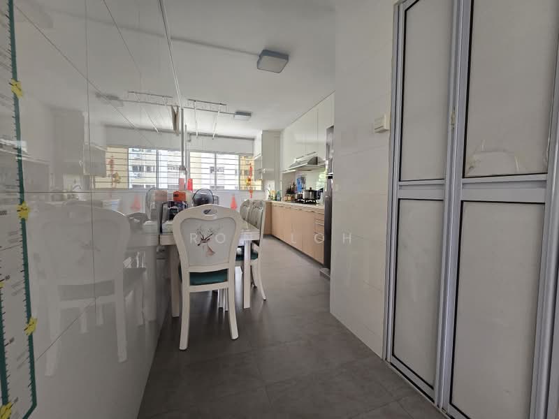 150 Bedok Reservoir Road, 150 Bedok Reservoir Road, 3 Bedrooms, 904 sqft, HDB Flat For Sale, by Ron Loh, 500161785 - Kitchen - PropertyGuru.com.sg
