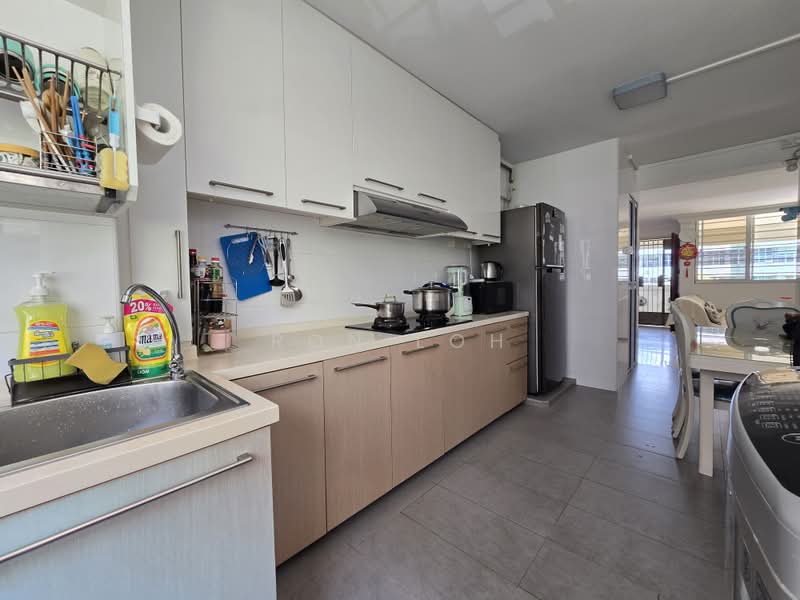 150 Bedok Reservoir Road, 150 Bedok Reservoir Road, 3 Bedrooms, 904 sqft, HDB Flat For Sale, by Ron Loh, 500161785 - Kitchen - PropertyGuru.com.sg