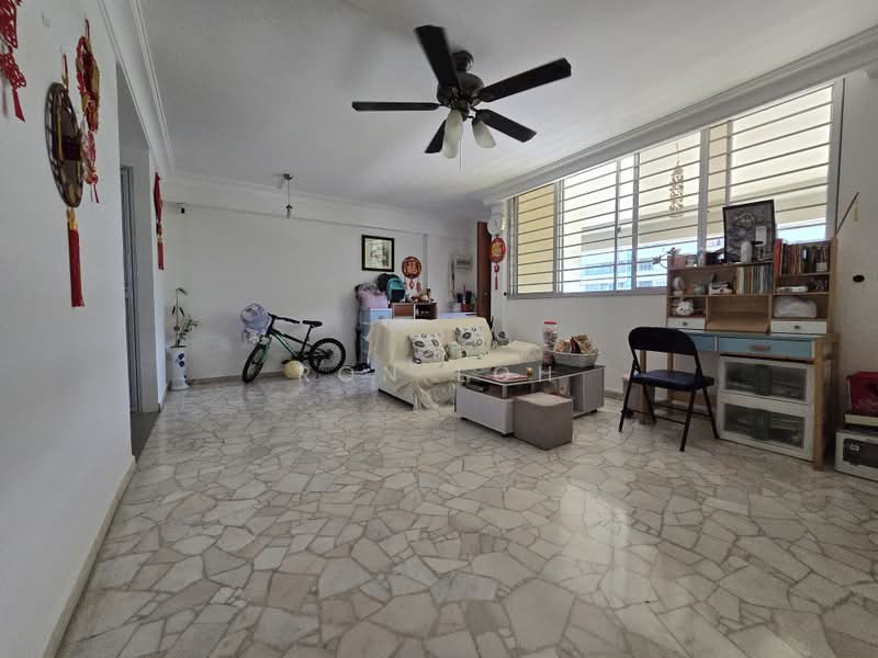 150 Bedok Reservoir Road, 150 Bedok Reservoir Road, 3 Bedrooms, 904 sqft, HDB Flat For Sale, by Ron Loh, 500161785 - Living Room - PropertyGuru.com.sg
