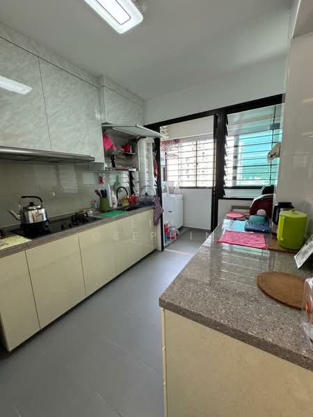 817A Keat Hong Link, 817A Keat Hong Link, 3 Bedrooms, 990 sqft, HDB Flat For Rent, by Lim Josephine, 500161786 - Kitchen - PropertyGuru.com.sg
