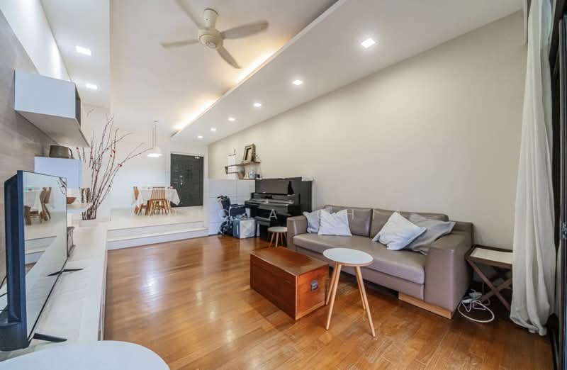 Eastern Lagoon II, 200 Upper East Coast Road, 3 Bedrooms, 1,378 sqft, Condominium For Sale, by Alicia Chia, 500161790 - Living Room - PropertyGuru.com.sg