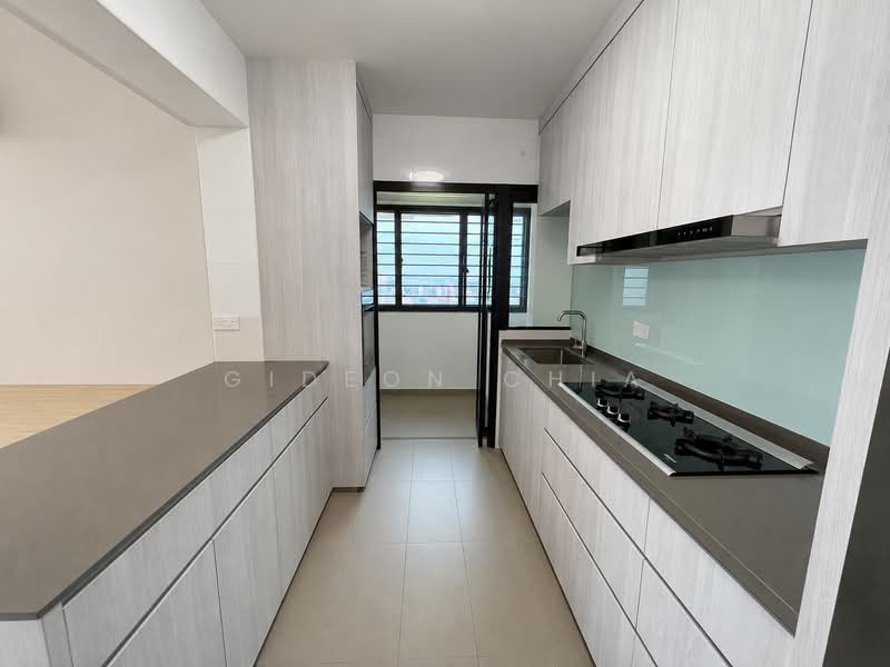 261 Toa Payoh Apex, 261 Toa Payoh East, 3 Bedrooms, 1,001 sqft, HDB Flat For Sale, by Gideon Chia, 500161793 - Kitchen & Yard - PropertyGuru.com.sg