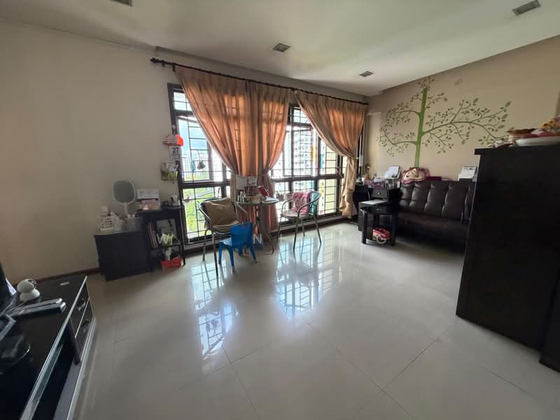 154 Rivervale Crescent, 154 Rivervale Crescent, 3 Bedrooms, 979 sqft, HDB Flat For Sale, by Wei Ni Ong, 500161800 - Living Room - PropertyGuru.com.sg